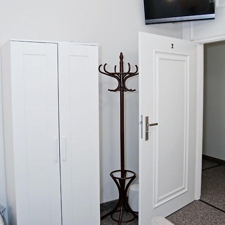 Rodmos Hostel Lublin Exterior photo