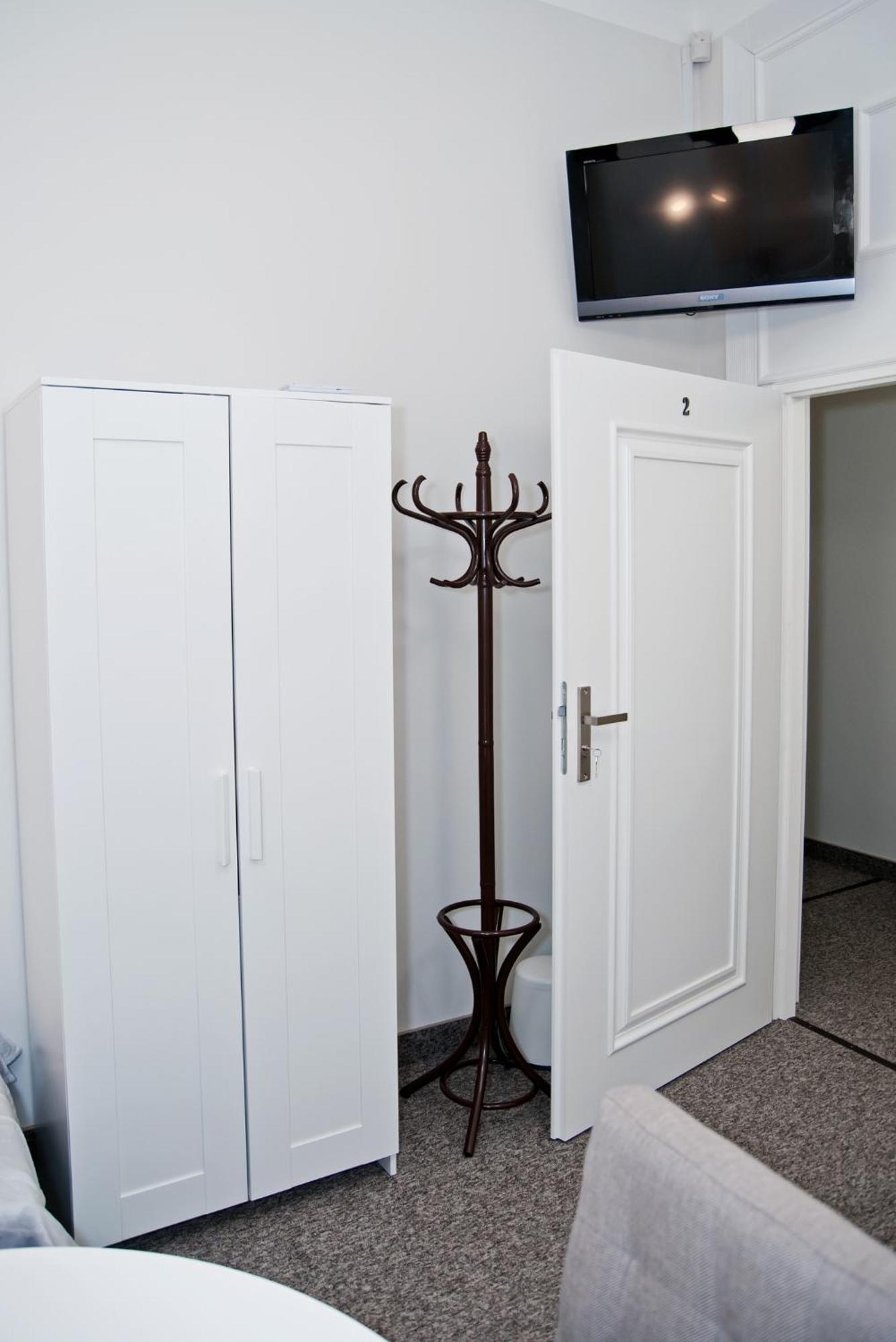 Rodmos Hostel Lublin Exterior photo